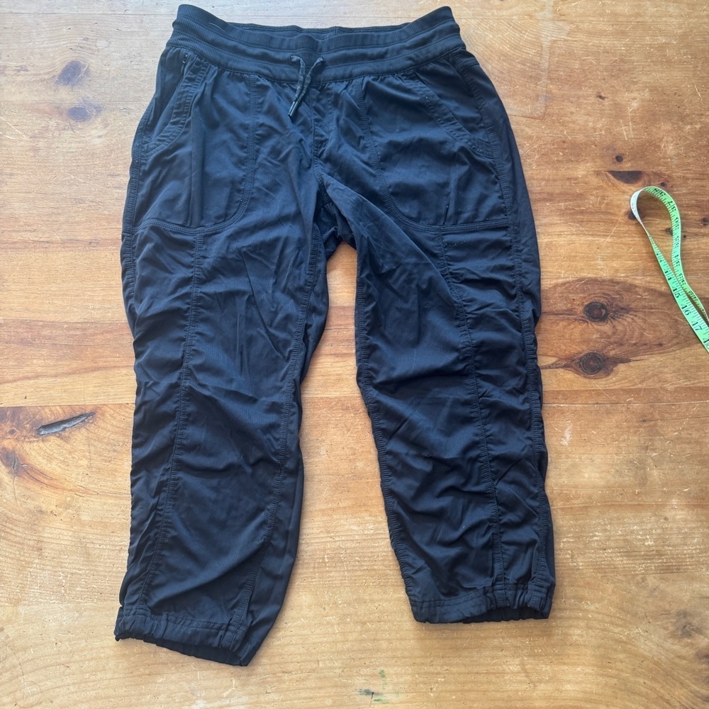 The North Face Black Women's Aphrodite 2.0 capris